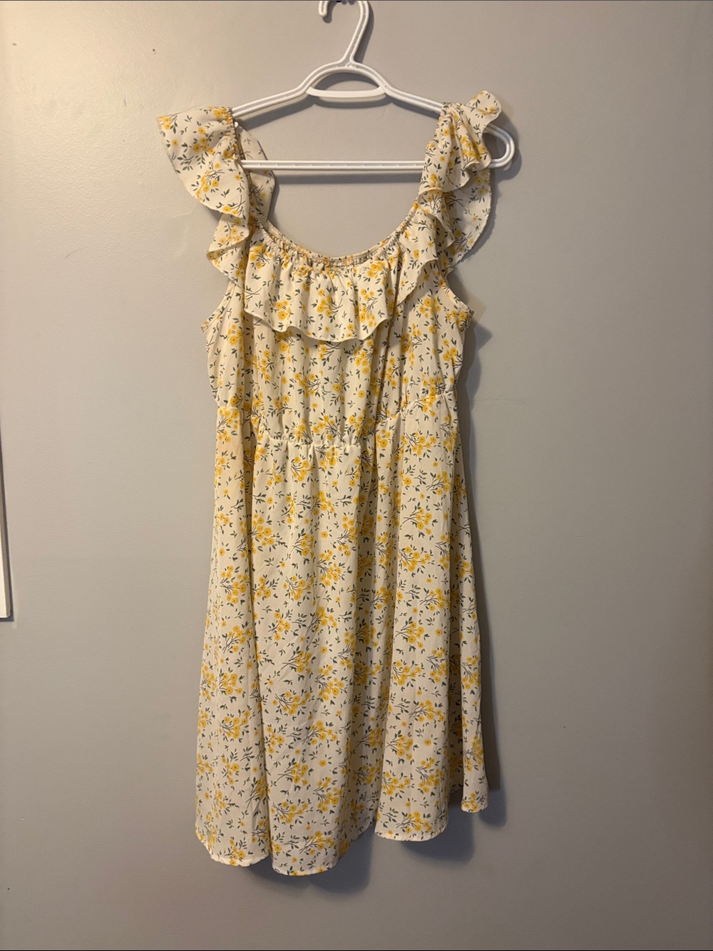 ditzy yellow and white floral sleeveless dress